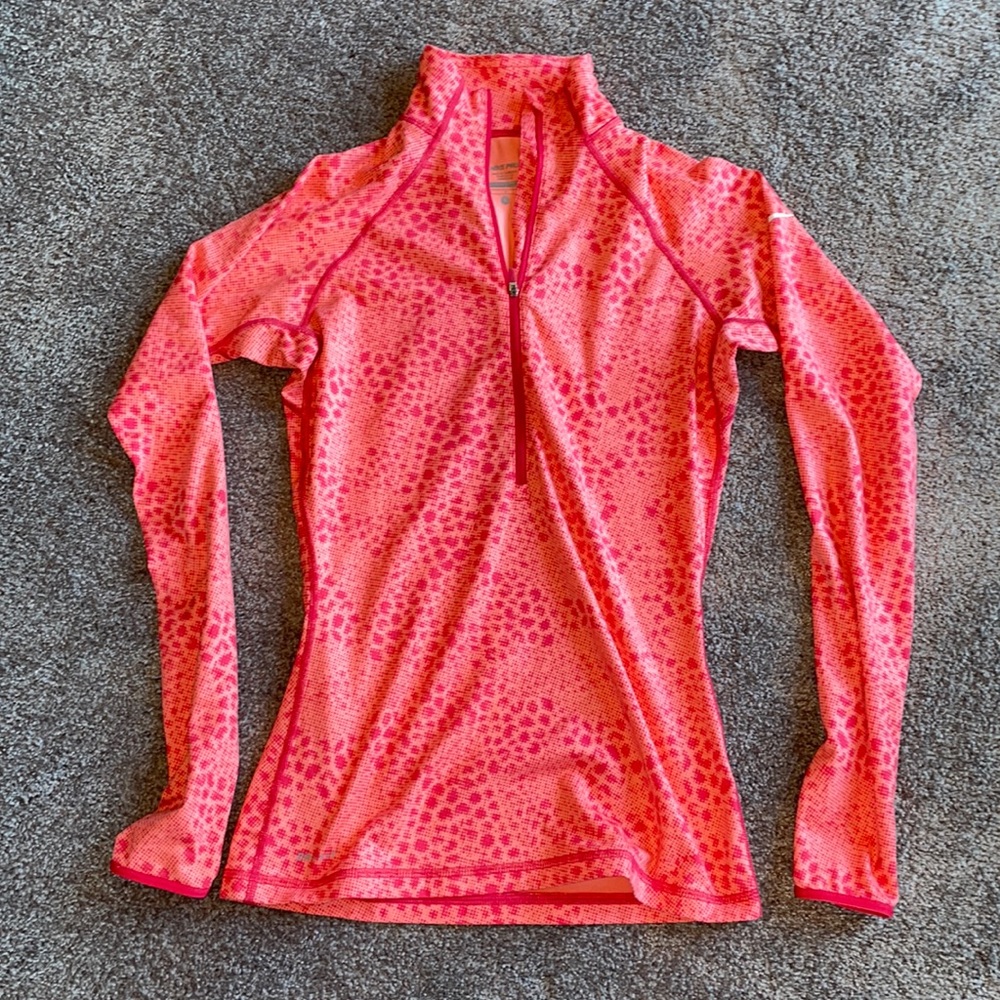 Women’s Nike half zip